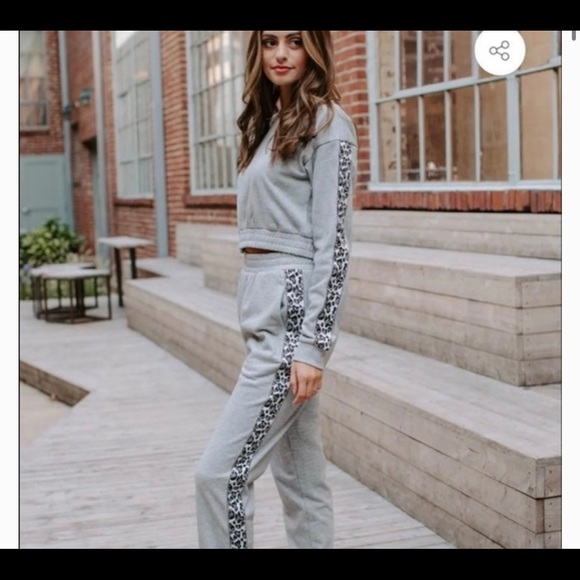 Kittenish jogger set - Picture 8 of 8